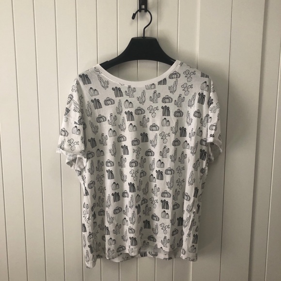 Zara t-shirt - Picture 2 of 3